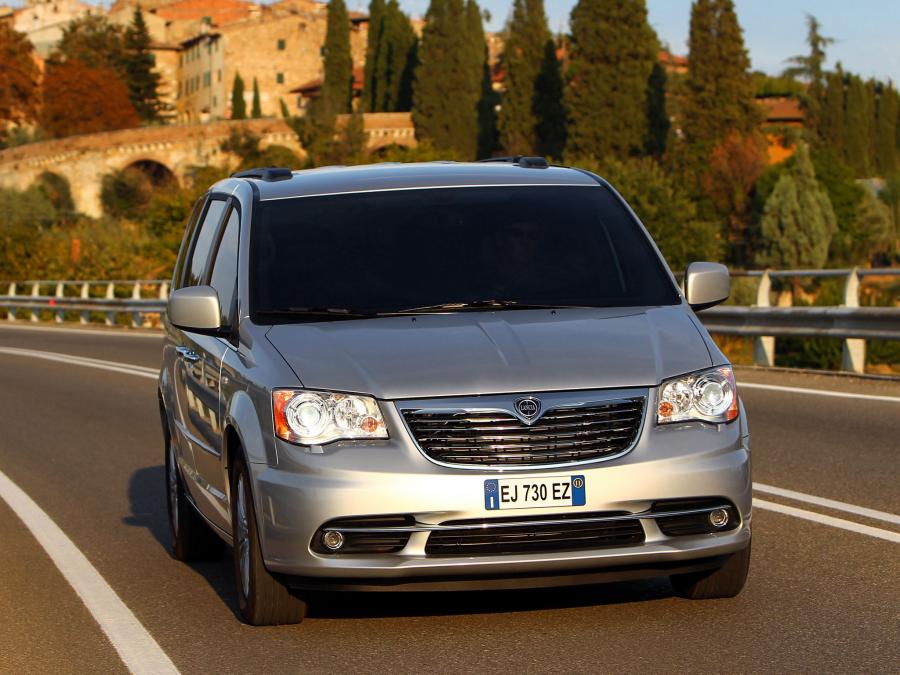  Lancia Voyager 2011 года  (фото 52 из 66)